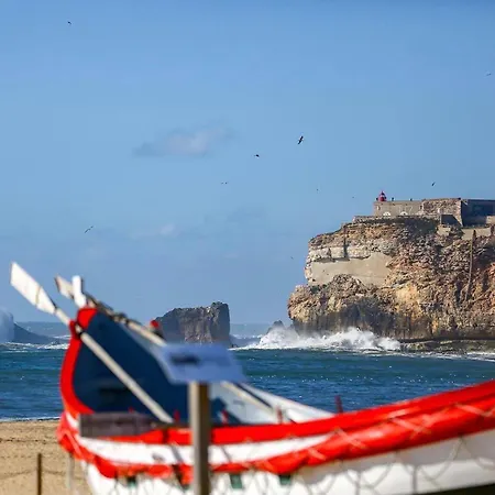 Mare Отель Назаре