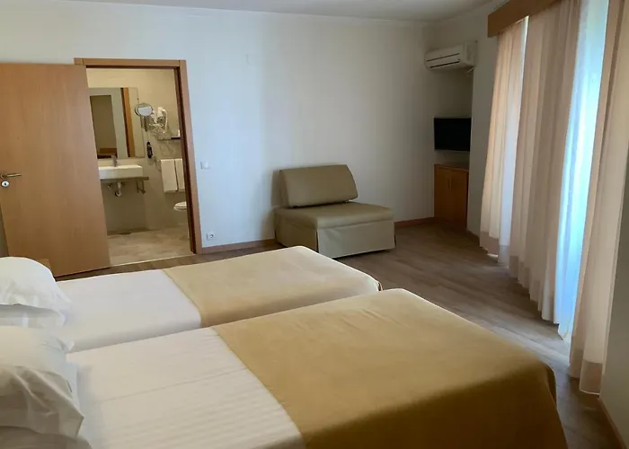 Mare מלון נאזרה